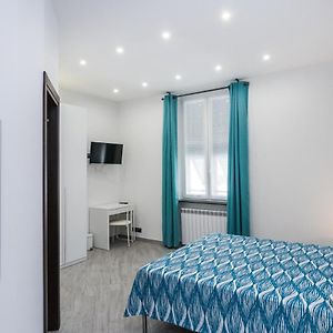 Double or Twin Room Private Bathroom