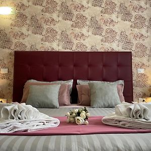 Porta Alla Croce Guest House